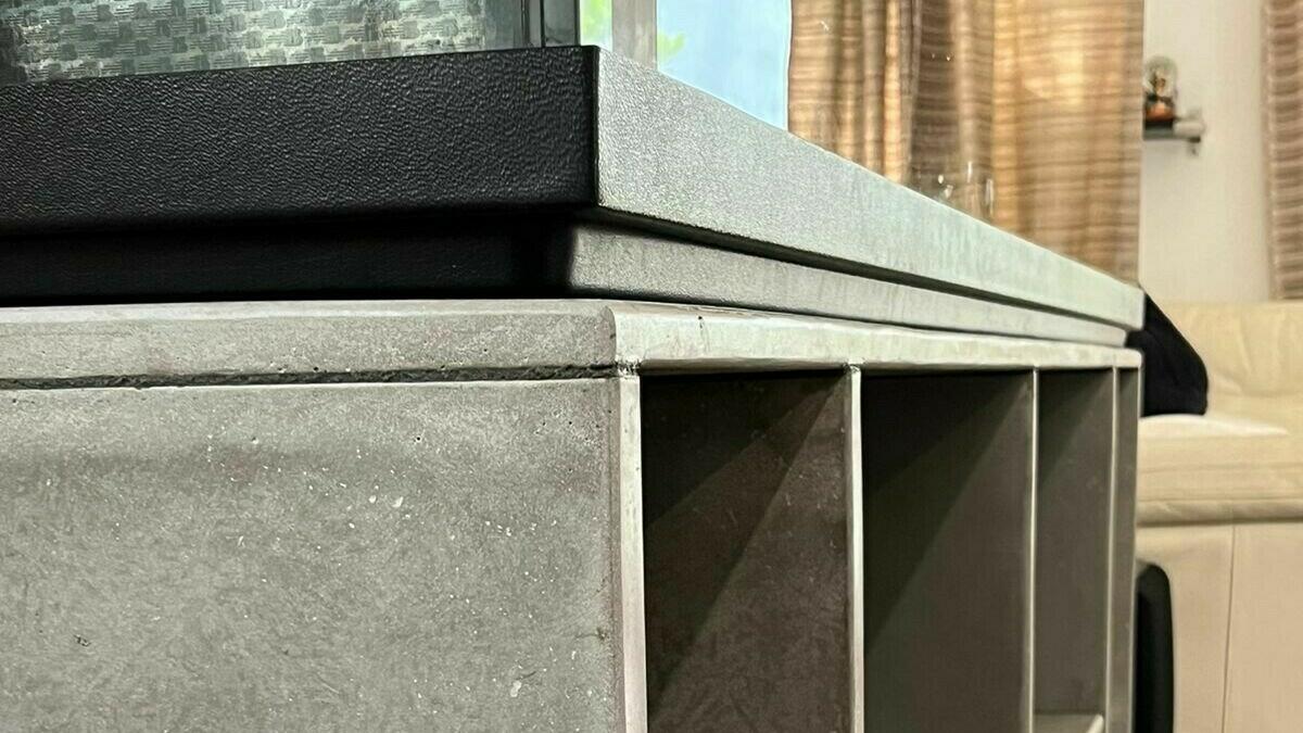 Bespoke concrete shelf
